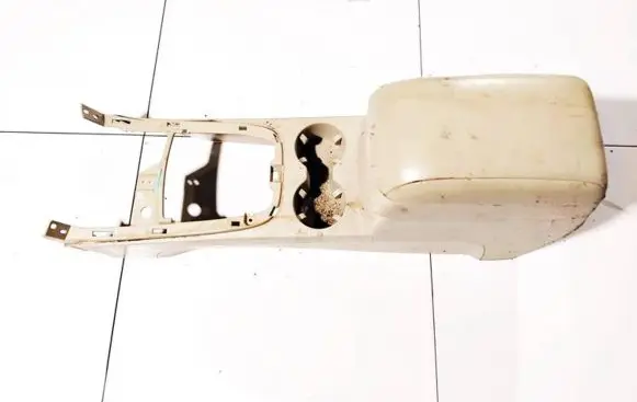 Hyundai Santa Fe Armrest 846812b000 84681-2b000