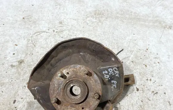 Honda CR-V Front wheel hub spindle knuckle