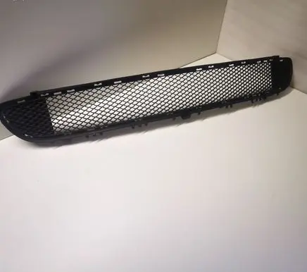 Mercedes-Benz GLA W156 Front bumper lower grill A1568850822 1568850822