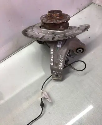 Alfa Romeo Giulia Rear wheel hub 00505439880