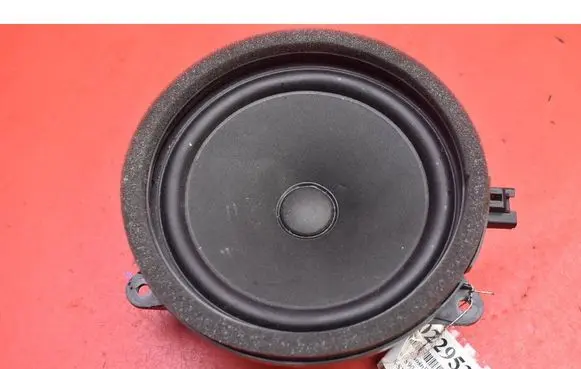 Volvo S90, V90 Subwoofer speaker 31350425