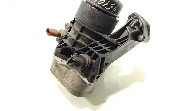 Skoda Octavia Mk3 (5E) Oil filter mounting bracket 03N117021