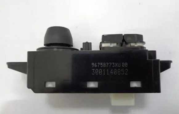 Peugeot 208 I Fog light switch 96758773XU