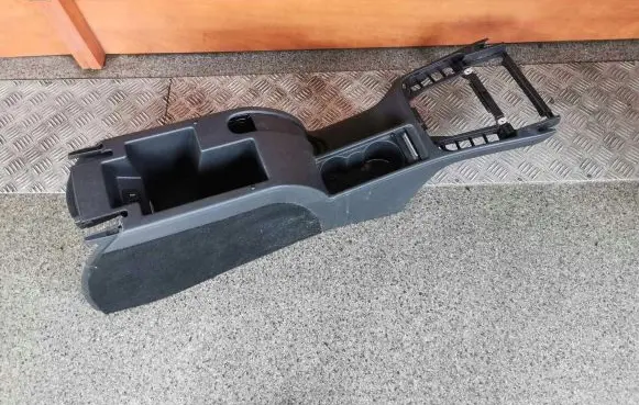 Skoda Superb B6 (3T) Center console 3T0863241D