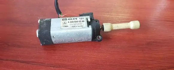 Mercedes-Benz C W203 Steering column adjust motor A2205400288