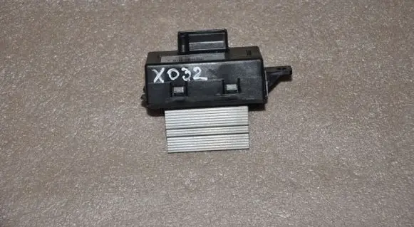 Dodge Durango Heater blower motor/fan resistor D346DW9AA01