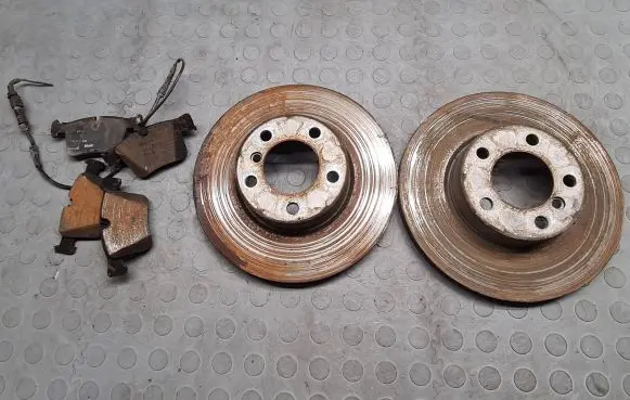 BMW 3 F30 F35 F31 Brake discs and calipers set 8848417