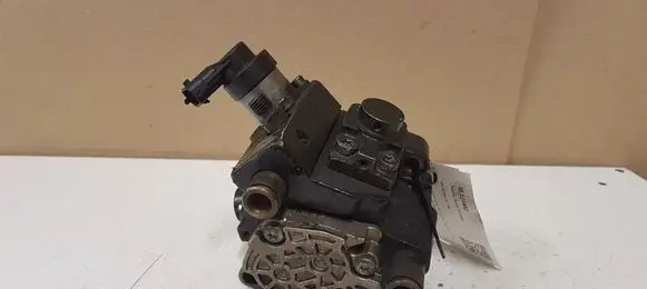 KIA Sorento Fuel injection high pressure pump 0445010207 331004A420 0928400750