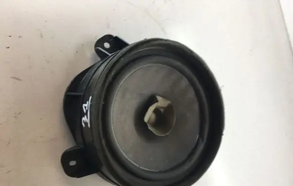Mitsubishi Grandis Front door speaker MR986442