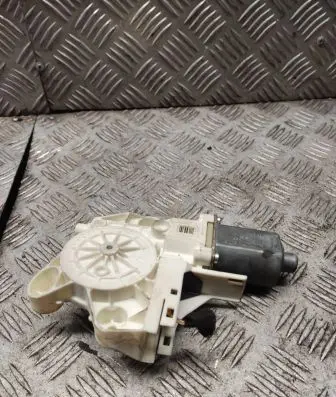 Ford Focus Front door window regulator motor 4m5t14553