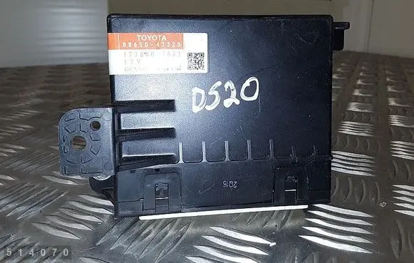 Toyota Prius (XW30) Air conditioner control unit module 8865047320