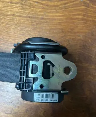 Seat Leon (1P) Front seatbelt 1P0857706A 04167117 047117