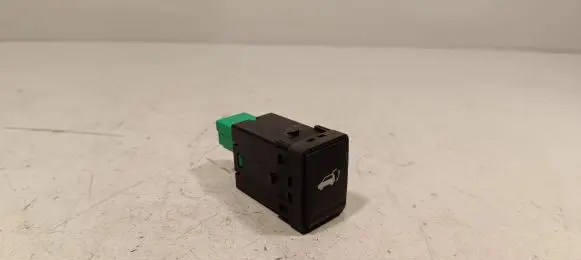 Nissan X-Trail T32 Tailgate/boot open switch button 2610A 80408F