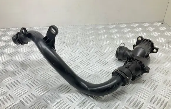 Engine coolant pipe/hose