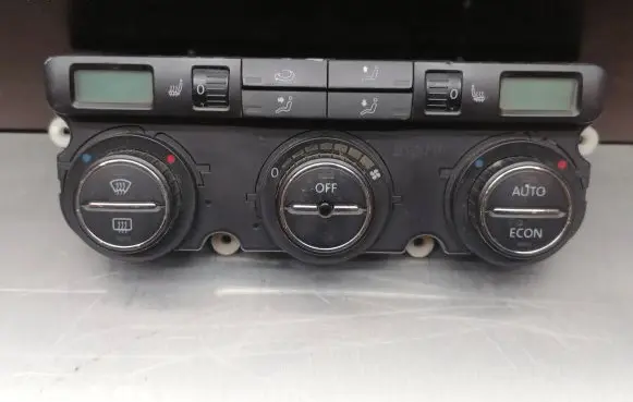 Volkswagen PASSAT B6 Climate control unit