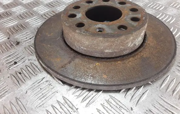 Volkswagen Touran I Rear brake disc