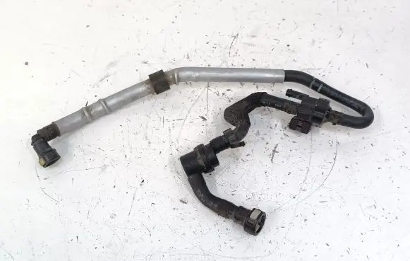 Volkswagen Touareg II Engine coolant pipe/hose 03H906517 7P6133352C
