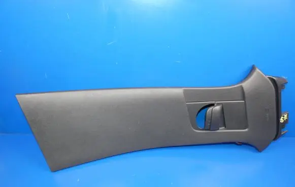 Volvo XC40 (B) pillar trim (top)