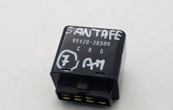 Hyundai Santa Fe Window wiper relay 954202B500