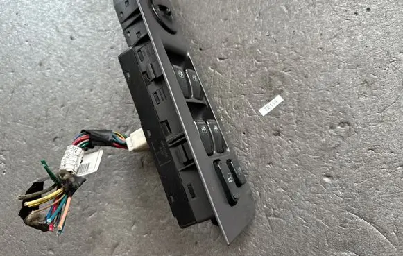 Hyundai Terracan Electric window control switch 93501H1110