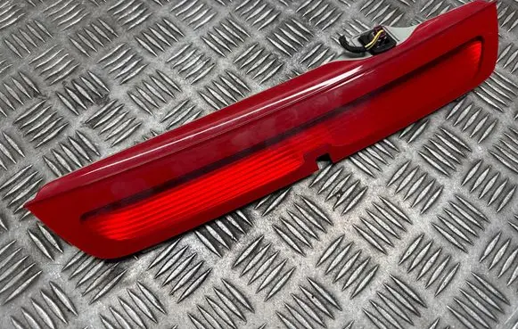 Mercedes-Benz B W246 W242 Third/center stoplight A2468200156 01055400