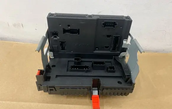 Mercedes-Benz CL C216 Fuse module A2215451401