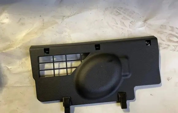Hyundai i30 Dashboard lower bottom trim panel 84509G4000