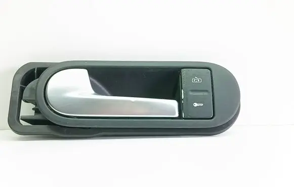 Volkswagen Golf Plus Front door interior handle 5M0837197