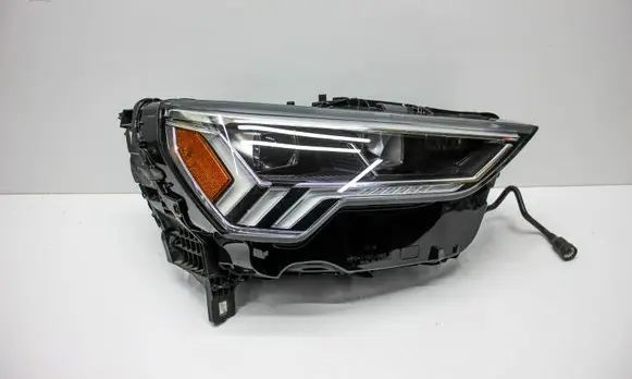 Audi Q3 F3 Headlight/headlamp 83A941034B