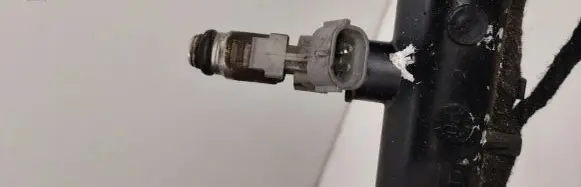 Peugeot 207 Fuel injector 1984J2