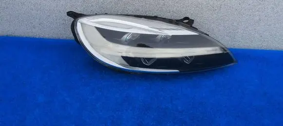 Volvo V40 Headlight/headlamp 31420444