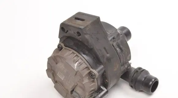 BMW X1 F48 F49 Water pump 8679882