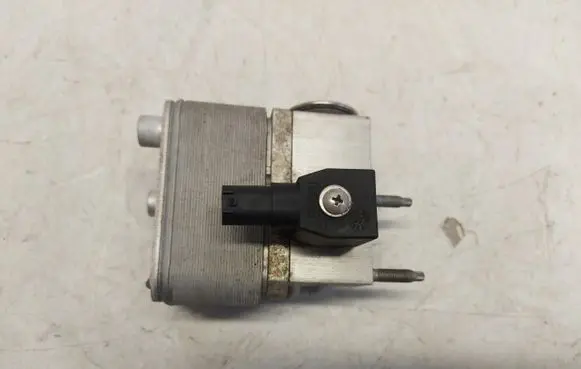 Air conditioning (A/C) expansion valve