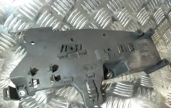 BMW 3 E90 E91 Other engine part 7810180