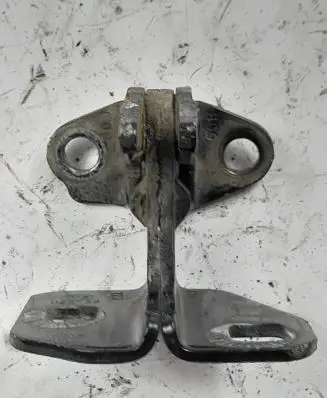 Tesla Model S Front door upper hinge 956901E 1120038