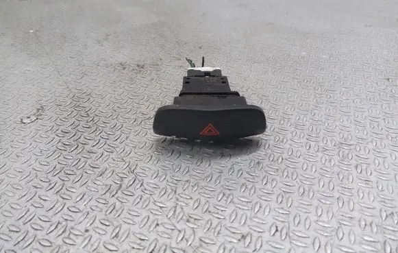 Nissan Primera Hazard light switch