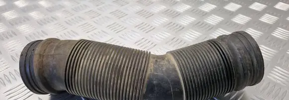 Skoda Fabia Mk1 (6Y) Air intake hose/pipe 6Q0129684B