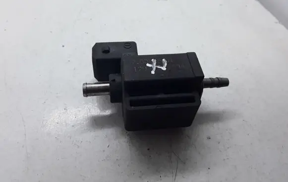 Peugeot 607 Turbo solenoid valve 70058501