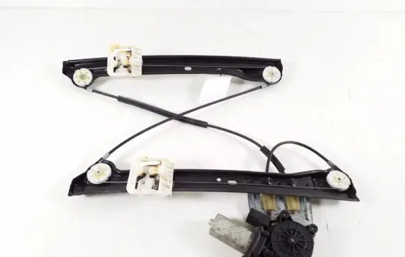 Mini Cooper Countryman R60 Front door window regulator with motor 