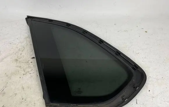 BMW X5 F15 Rear side window 7305771