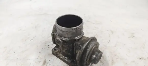 BMW 3 E36 EGR valve 117112244900
