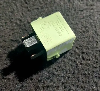 Mini One - Cooper R50 - 53 Other relay V23134K59X312 8373700 6136