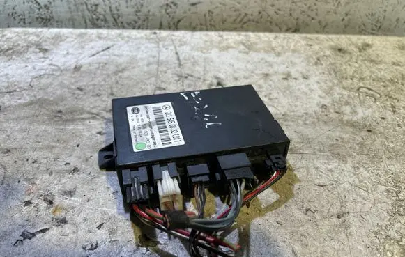 Mercedes-Benz E W211 Tow bar trailer control unit/module 2115450832 5DS00849300