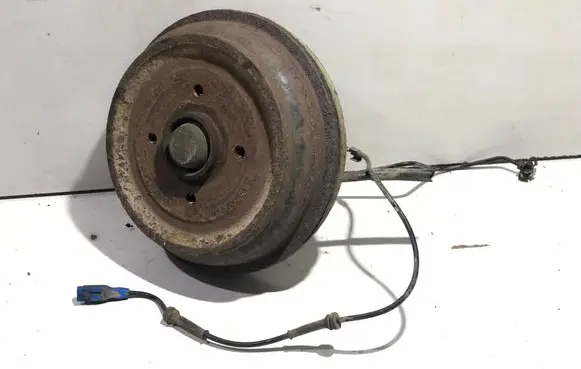 Peugeot 207 Rear wheel hub