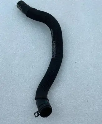 Mercedes-Benz GLE (W166 - C292) Engine coolant pipe/hose A1665011882 CT147130