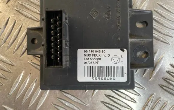 Peugeot 607 Ignition amplifier control unit 9641004580 656886 732277020012543