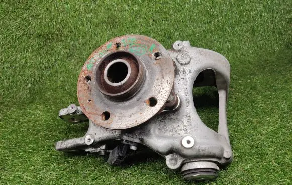 Audi A6 S6 C7 4G Front wheel hub 8K0505436AA
