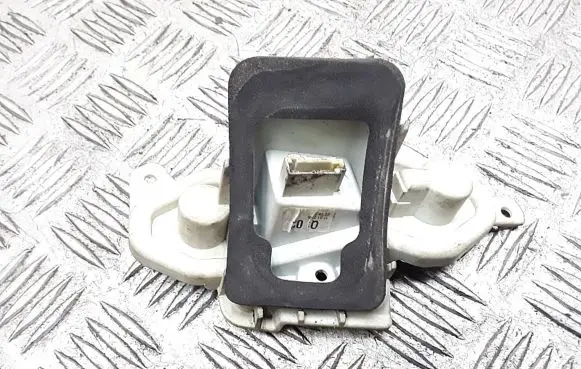 Opel Vectra C Tail light bulb cover holder