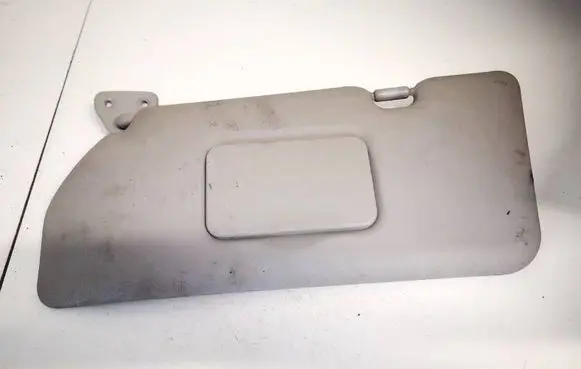 Nissan Almera Tino Sun visor