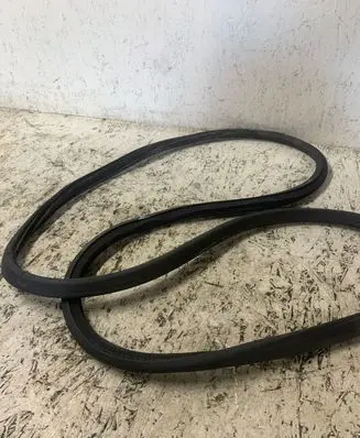 Opel Astra K Rubber seal rear door 